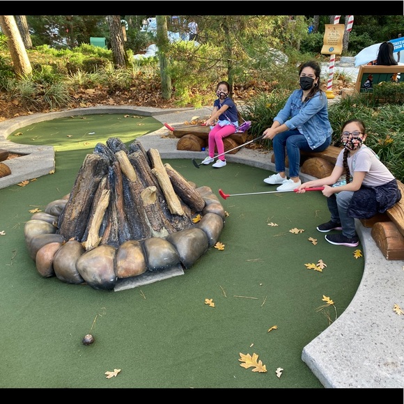 Meet your Posher, Adrienne! - Picture 3 of 3